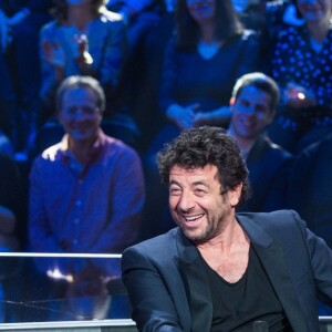 Exclusif - Franz-Olivier Giesbert et Patrick Bruel - Enregistrement de l'émission "Bon anniversaire Veronique Sanson" qui sera diffusée le 26 Avril 2019 à 21 heures sur France 3. Paris le 8 Avril 2019. Une grande soirée événement avec Véronique Sanson et ses amis. L'émission mettra à l'honneur les grandes dates de la vie de l'artiste. Pour chacune d'entre elles, la chanteuse devra replonger dans ses souvenirs pour retrouver à quel événement de sa vie cette date correspond. Une fois cet événement découvert, une surprise préparée dans le plus grand secret lui sera réservée par ses proches et les artistes qu'elle aime : des chansons en duo et en solo, des sketches inédits, des happenings. © Cyril Moreau / Bestimage