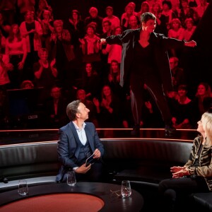 Exclusif - Stéphane Bern, Chris (Christine and the Queens) et Véronique Sanson - Enregistrement de l'émission "Bon anniversaire Veronique Sanson" qui sera diffusée le 26 Avril 2019 à 21 heures sur France 3. Paris le 8 Avril 2019. Une grande soirée événement avec Véronique Sanson et ses amis. L'émission mettra à l'honneur les grandes dates de la vie de l'artiste. Pour chacune d'entre elles, la chanteuse devra replonger dans ses souvenirs pour retrouver à quel événement de sa vie cette date correspond. Une fois cet événement découvert, une surprise préparée dans le plus grand secret lui sera réservée par ses proches et les artistes qu'elle aime : des chansons en duo et en solo, des sketches inédits, des happenings. © Cyril Moreau / Bestimage