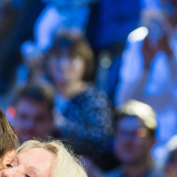Exclusif - Pierre Palmade et Véronique Sanson - Enregistrement de l'émission "Bon anniversaire Veronique Sanson" qui sera diffusée le 26 Avril 2019 à 21 heures sur France 3. Paris le 8 Avril 2019. Une grande soirée événement avec Véronique Sanson et ses amis. L'émission mettra à l'honneur les grandes dates de la vie de l'artiste. Pour chacune d'entre elles, la chanteuse devra replonger dans ses souvenirs pour retrouver à quel événement de sa vie cette date correspond. Une fois cet événement découvert, une surprise préparée dans le plus grand secret lui sera réservée par ses proches et les artistes qu'elle aime : des chansons en duo et en solo, des sketches inédits, des happenings. © Cyril Moreau / Bestimage