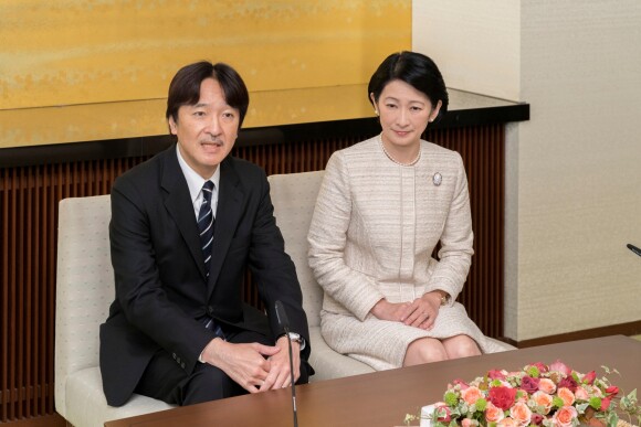 Le prince Fumihito d'Akishino et son épouse la princesse Kiko à leur résidence à Tokyo le 30 novembre 2018