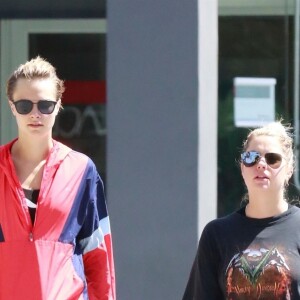 Exclusif - Ashley Benson et Cara Delevingne sont allées se faire pomponner dans le spa Lunchbox Wax à West Hollywood, le 7 août 2018.