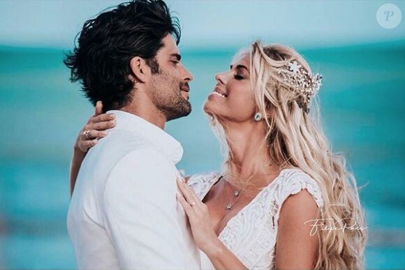 Caroline Bittencourt a épousé Jorge Sestini le 26 janvier 2019 à São Miguel dos Milagres, au Brésil.