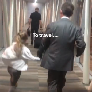 Carla Bruni Sarkozy sur Instagram- jeudi 2 mai 2019- Voyage en avion avec Nicolas Sarkozy et l'adorable Giulia.