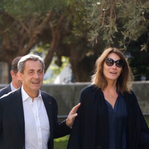 Nicolas Sarkozy, sa femme Carla Bruni et leur fille Giulia arrivent au musée de l'Acropole à Athènes. Le 24 octobre 2017.