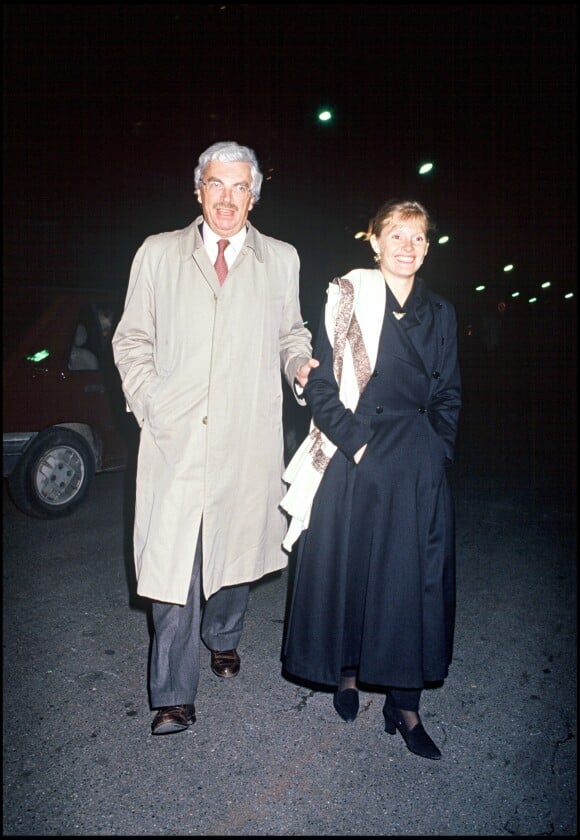 Daniel Toscan du Plantier et son épouse Sophie à Paris le 22 décembre 1990.