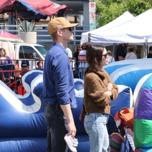 Hayden Christensen et son ex Rachel Bilson passent la journée avec leur fille Briar Rose au Farmer's Market à Studio City, Los Angeles, Californie, Etats-Unis, le 5 mai 2019.
