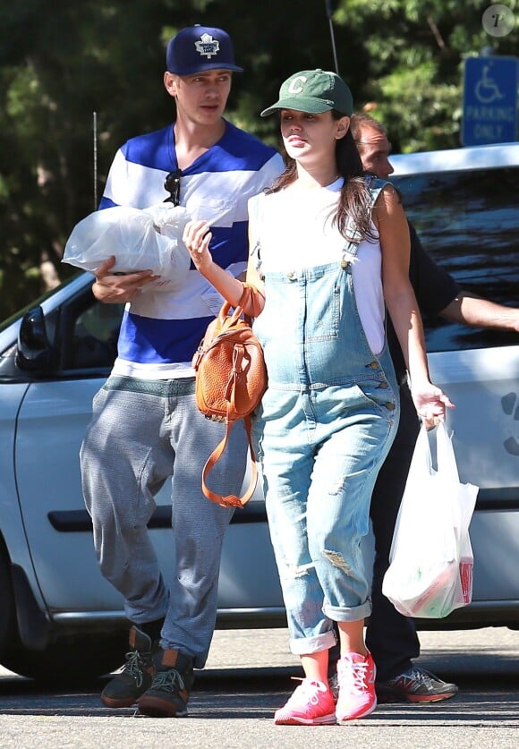 Rachel Bilson enceinte et son petit-ami Hayden Christensen vont faire du camping à Ventura, le 24 août 2014.