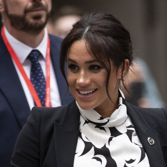 Meghan Markle, duchesse de Sussex, lors d'une table ronde avec le Trust "The Queen's Commonwealth" au King's College à Londres le 8 mars 2019 dans le cadre de la Journée internationale des femmes.