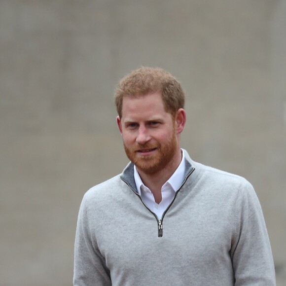 Le prince Harry, duc de Sussex, annonce à la presse le 6 mai 2019 à Windsor la naissance de son fils, son premier enfant avec Meghan Markle, venu au monde à 5h26 le même jour.