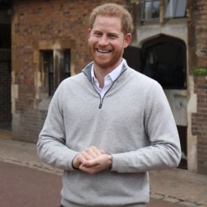 Le prince Harry, duc de Sussex, annonce à la presse le 6 mai 2019 à Windsor la naissance de son fils, son premier enfant avec Meghan Markle, venu au monde à 5h26 le même jour.