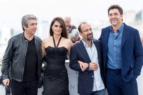 Ricardo Darin, Penelope Cruz, Asghar Farhadi, Javier Bardem lors du photocall du film "Everybody Knows" au 71ème Festival International du Film de Cannes, le 9 mai 2018. © Borde / Jacovides / Moreau / Bestimage
