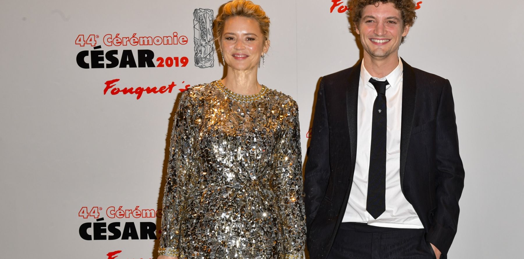 Virginie Efira Couple Virginie Efira en couple avec Niels Schneider : confidences sur leur