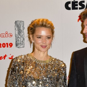 Virginie Efira et Niels Schneider - Photocall du dîner de la 44ème cérémonie des César au Fouquet's à Paris. Le 22 février 2019 © Pierre Perusseau / Bestimage