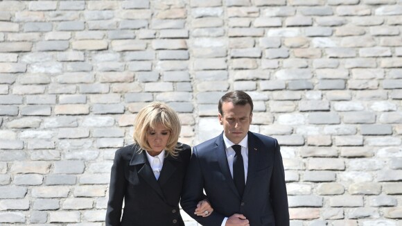 Brigitte et Emmanuel Macron : Gravité et recueillement pour deux héros français