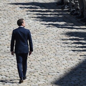 Le président de la République française Emmanuel Macron - Hommage national en l'honneur de Cédric de Pierrepont et Alain Bertoncello la cour d'honneur des Invalides © Eliot Blondet/Pool/Bestimage