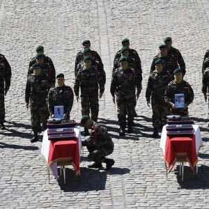 Hommage national en l'honneur de Cédric de Pierrepont et Alain Bertoncello la cour d'honneur des Invalides © Eliot Blondet/Pool/Bestimage