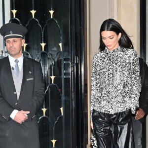 Kendall Jenner quitte l'hôtel George V à Paris le 14 mai 2019.