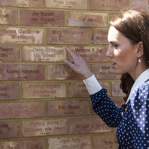 Catherine (Kate) Middleton, duchesse de Cambridge, se rend au Bletchley Park pour assister à l'inauguration d'une exposition dans bâtiment récemment rénové du Teleprinter Building, à l'occasion de son 75e anniversaire du débarquement. Bletchley, 14 mai 2019.