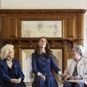 Catherine (Kate) Middleton, duchesse de Cambridge, avec les vétérans lors d'une visite à Bletchley Park pour assister à une exposition spéciale du jour J dans le bâtiment récemment restauré du Teleprinter. Milton Keynes, le 14 mai 2019.