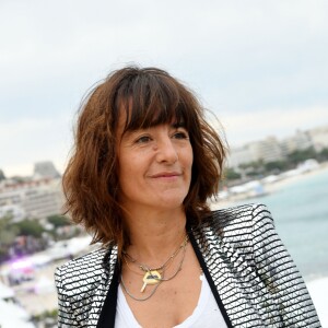 Romane Bohringer au Mouton Cadet Wine Bar sur la terrasse du Palais des Festivals lors du 72ème Festival International du Film de Cannes le 17 mai 2019. © Bruno Bebert/Bestimage
