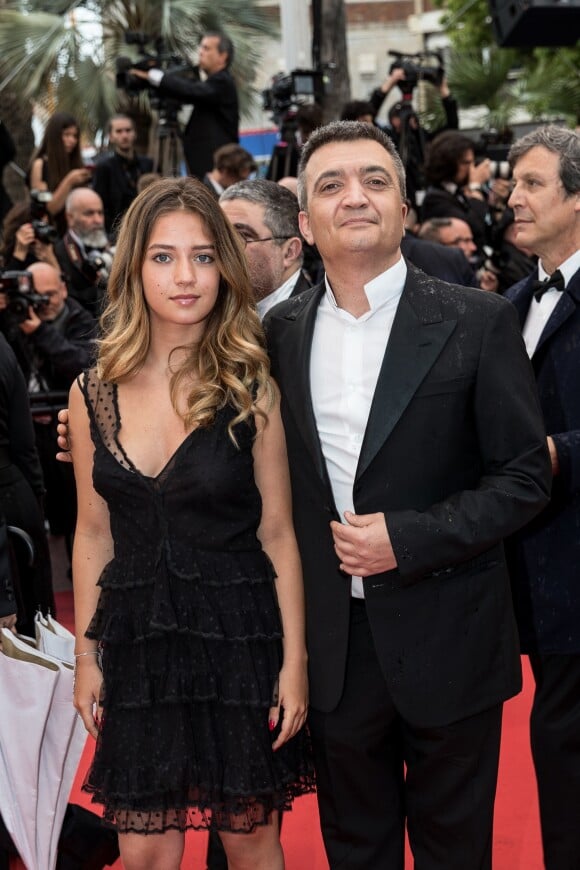 Thomas Langmann et sa fille Lou - Montée des marches du film "Les plus belles années d'une vie" lors du 72ème Festival International du Film de Cannes. Le 18 mai 2019 © Jacovides-Moreau / Bestimage
