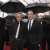 Christophe Lambert et Jean Dujardin - Arrivées à la montée des marches du film "Les plus belles années d'une vie" lors du 72ème Festival International du Film de Cannes. Le 18 mai 2019