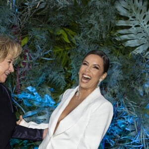 Eva Longoria avec Alberta Ferretti lors du défilé de présentation de la collection Croisière 2020 d'Alberta Ferretti le 18 mai 2019 au Yacht Club de Monaco.