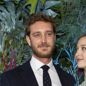 Beatrice Borromeo et Pierre Casiraghi lors du défilé de présentation de la collection Croisière 2020 d'Alberta Ferretti le 18 mai 2019 au Yacht Club de Monaco.