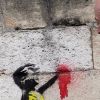 Un dessin au pochoir signé du nom de l'artiste Banksy découvert dans le centre ville de Bordeaux, d'un de ses personnages vêtu d'un gilet jaune, fait naître la polémique sur la réalité de son origine. Sur les réseaux sociaux, la rumeur enfle ! « Massive Attack était dans le coin ! ». Depuis quelques mois, une théorie avancée par un bloggeur écossais affirme que l'artiste originaire de Bristol n’est autre que 3D (Robert del Naja de son vrai nom), le chanteur du groupe britannique de trip-hop Massive Attack à Bordeaux le 18 Fevrier 2019. © Patrick Bernard / Bestimage  A stencil drawing signed by the name of the artist Banksy discovered in the city center of Bordeaux, one of his characters dressed in a yellow vest, gives rise to controversy over the reality of its origin. On social networks, the rumor swells! "Massive Attack was in the corner! ". In recent months, a theory put forward by a Scottish blogger claims that the artist from Bristol is none other than 3D (Robert del Naja of his real name), the singer of the British group of trip-hop Massive Attack in Bordeaux on 18 February 2019.18/02/2019 - Bordeaux