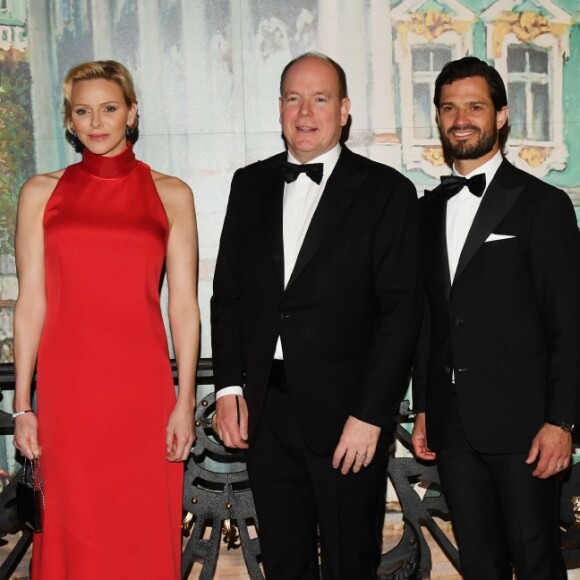Le roi Carl XVI Gustav de Suède, la princesse Charlene, le prince Albert II de Monaco et Carl Philip de Suède - Soirée de Gala du 77ème Grand Prix de Formule 1 à Monaco le 26 mai 2019. © Bruno Bebert/Bestimage