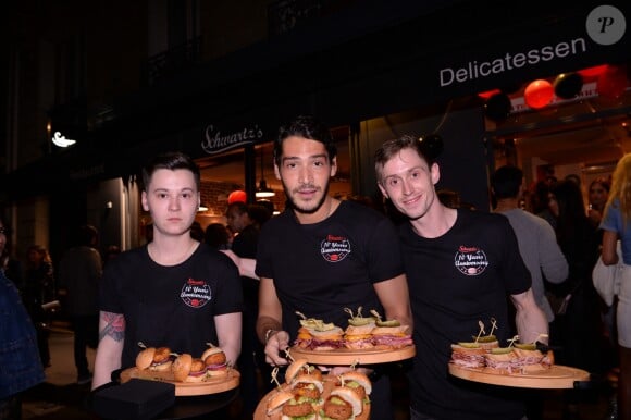 Exclusif - Ambiance - Soirée du 10ème anniversaire du restaurant Schwartz's Deli au 7 Avenue d'Eylau dans le 16ème arrondissement de Paris le 27 mai 2019. © Rachid Bellak/Bestimage