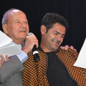 Marc Ladreit de Lacharrière et Jamel Debbouze - Finale du 9e Trophée d'Impro Culture & Diversité, au Théâtre de la Madeleine Paris le 27 mai 2019. © Coadic Guirec / Bestimage