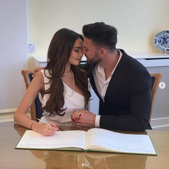 Nabilla et Thomas Vergara, le jour de leur mariage à Londres le 7 mai 2019.