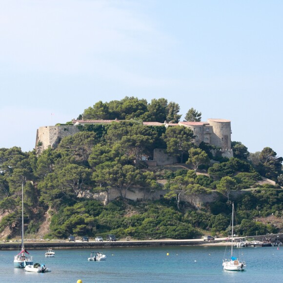 Illustration du Fort de Brégançon à Bormes-les-Mimosas. Le 8 août 2018  View of the Fort de Bregancon, the summer residence of french president and his wife, in Bormes-les-Mimosas, south of France. On august 8th 201808/08/2018 - Bormes les Mimosas