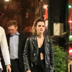 Exclusif - Emma Watson et Cole Cook (frère d'Alicia Keys) quittent le restaurant "The Spotted Pig" à New York, le 21 mai 2019.