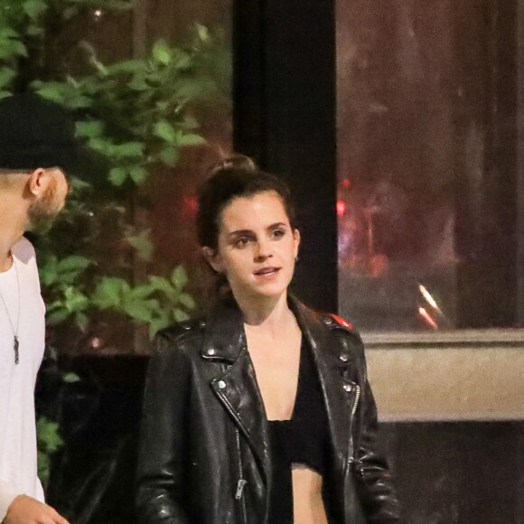 Exclusif - Emma Watson et Cole Cook (frère d'Alicia Keys) quittent le restaurant "The Spotted Pig" à New York, le 21 mai 2019.