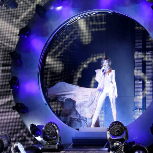 Mylène Farmer sur la scène de Bercy, à Paris, pour la première date de la tournée Timeless 2013, le 7 septembre 2013.