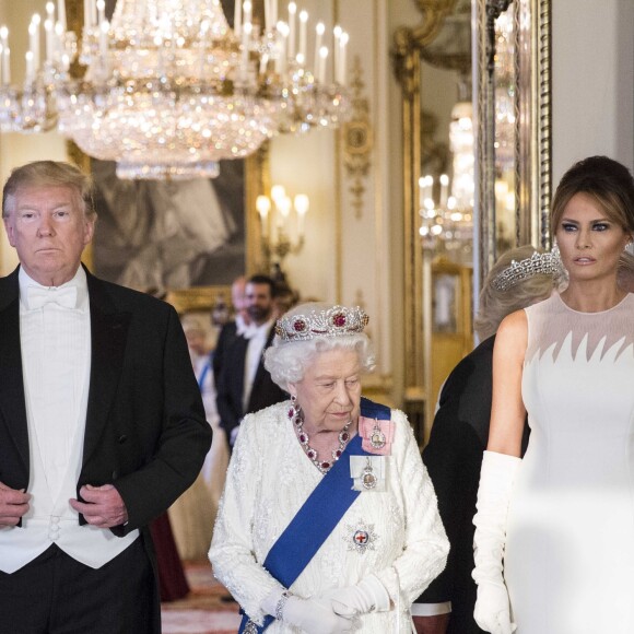 Donald Trump et sa femme Melania avec la reine Elizabeth II au palais de Buckingham à Londres le 3 juin 2019, lors du dîner officiel donné par la monarque à l'occasion de la visite officielle du président américain en Grande-Bretagne.