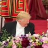 Donald Trump avec la reine Elizabeth II dans la salle de bal au palais de Buckingham à Londres le 3 juin 2019, lors du dîner officiel donné par la monarque à l'occasion de la visite officielle du président américain en Grande-Bretagne.