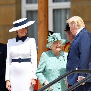 Donald et Melania Trump avec la reine Elizabeth II le 3 juin 2019 lors des cérémonies de bienvenue au palais de Buckingham à Londres, au premier jour de leur visite officielle en Grande-Bretagne.