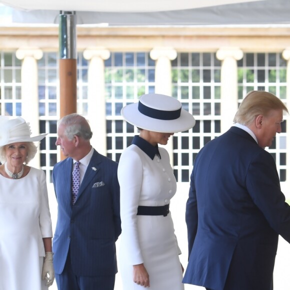 Donald et Melania Trump avec la reine Elizabeth II le 3 juin 2019 lors des cérémonies de bienvenue au palais de Buckingham à Londres, au premier jour de leur visite officielle en Grande-Bretagne.