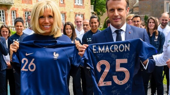 Brigitte et Emmanuel Macron : Supporters des Bleues à Clairefontaine