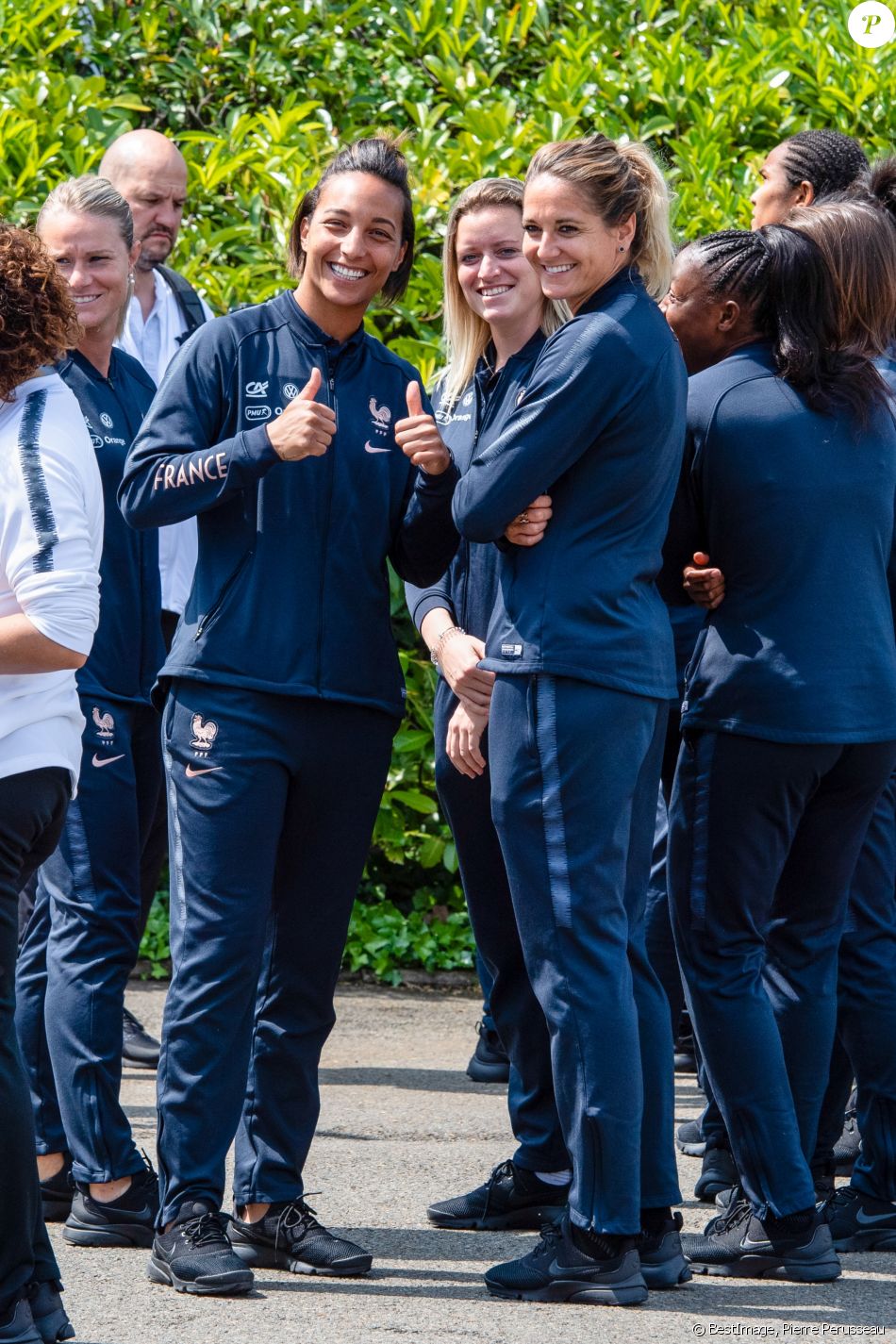 La République De Sarah Sarah Bouhaddi - Le président de la République et sa femme au Centre