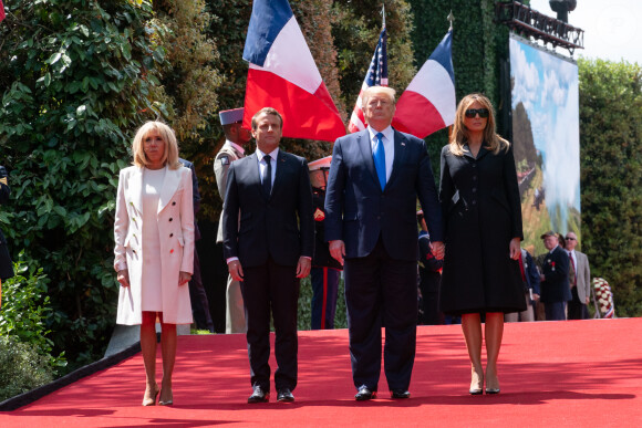 Le président français Emmanuel Macron et sa femme Brigitte, le président des Etats-Unis Donald Trump et sa femme Melania - Commémorations au cimetière américain lors du 75ème anniversaire du débarquement en Normandie. Le 6 juin 2019