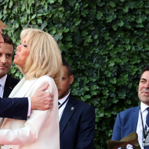 Le président Donald Trump, Brigitte Macron lors de la cérémonie franco - américaine au cimetière américain de Colleville sur Mer le 6 juin 2019 dans le cadre du 75ème anniversaire du débarquement. © Stéphane Lemouton / Bestimage