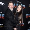 Joey Fatone avec sa petite-amie, Izabel Araujo à la première de Dumbo à Hollywood, Los Angeles, le 11 mars 2019