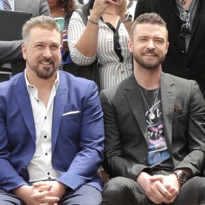 Joey Fatone, Justin Timberlake - Les membres du groupe NSYNC reçoivent leur étoile sur le Walk of Fame à Hollywood le 30 avril 2018.