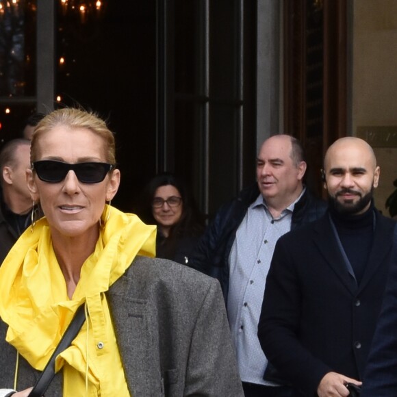 Céline Dion quitte l'hôtel de Crillon pour se rendre à l'hôtel Plaza Athénée à Paris le 29 janvier 2019 où elle doit tourner une publicité l'Oréal.
