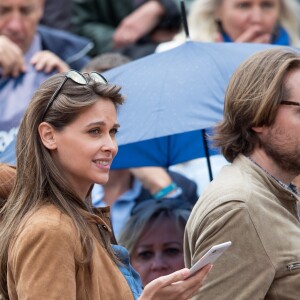 Mathieu Vergne et sa femme Ophélie Meunier (enceinte) - Célébrités dans les tribunes des internationaux de France de tennis de Roland Garros à Paris, France, le 8 juin 2019. © Jacovides / Moreau/Bestimage