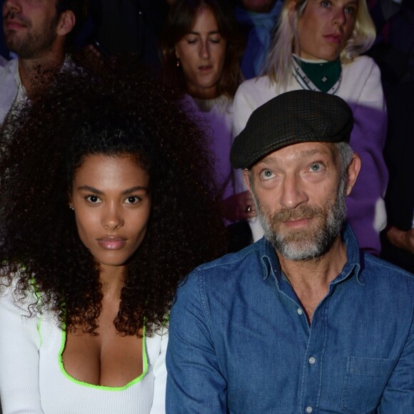 Vincent Cassel et sa femme Tina Kunakey - People lors du "Etam Live Show 2018" aux Beaux-Arts à Paris, le 25 septembre 2018. © Veeren/Moreau/Bestimage
